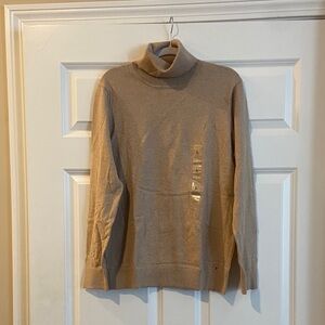 🧡 Women’s Tommy Hilfiger turtleneck sweater